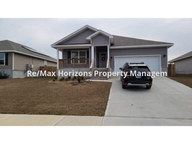 Wonderful home with solar panels! - Wonderful home with solar panels!