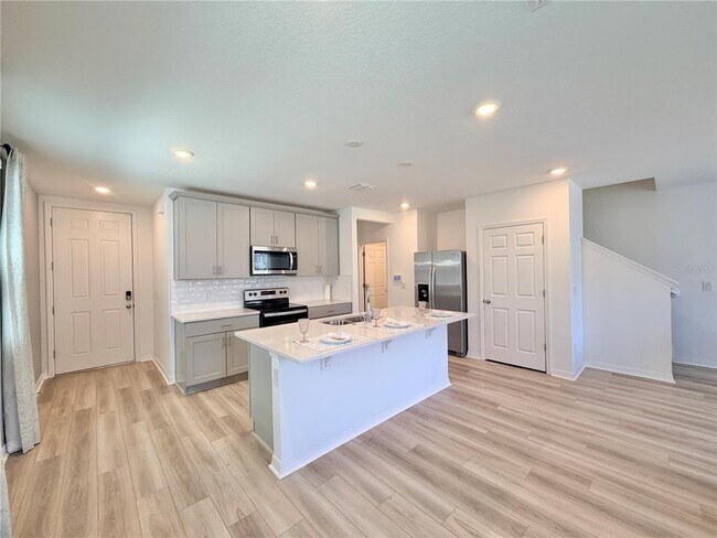 Photo - 4536 Burrowing Owl Lp