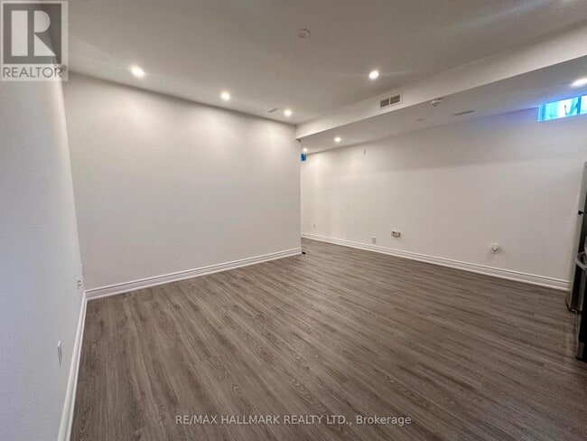 Photo - 91 Greenbank Dr