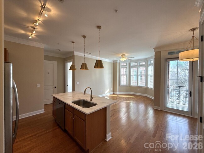 Photo - 2810 Selwyn Ave Unidad 308