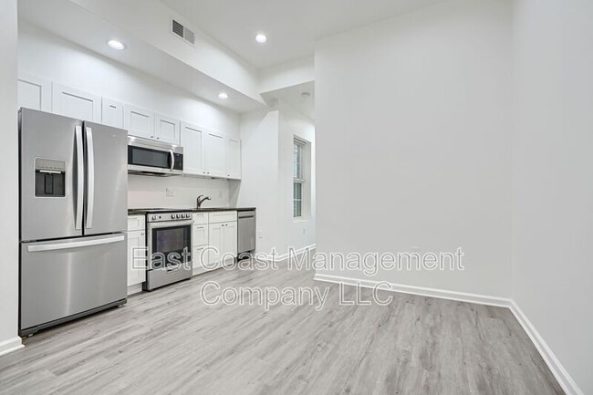 Photo - 131 E North Ave Unidad 2nd Floor Rental