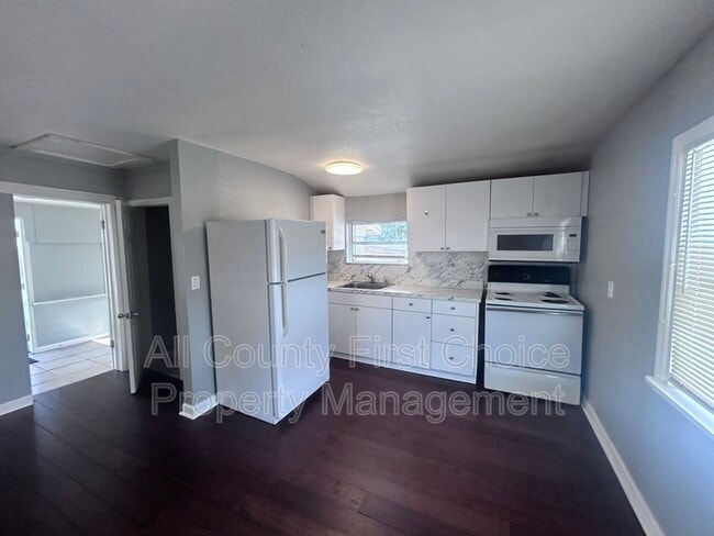 Photo - 5475 42nd St N