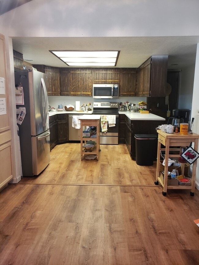 Photo - 515 E 14th N St