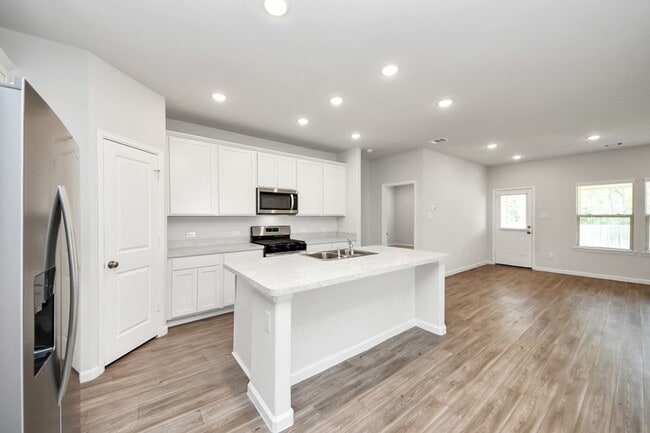 Photo - 16489 Moss Ln