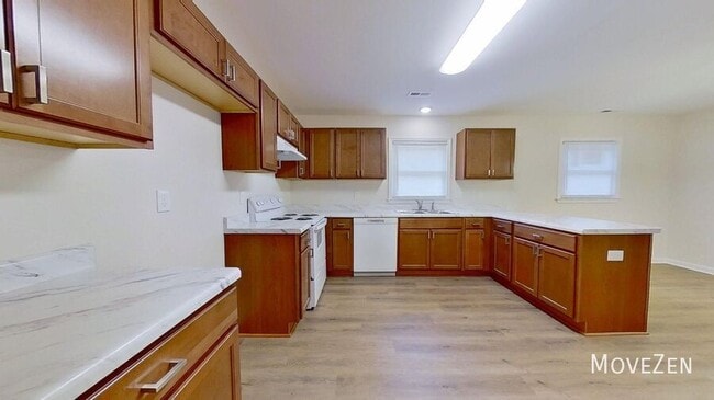 Photo - 501 Harris Rd