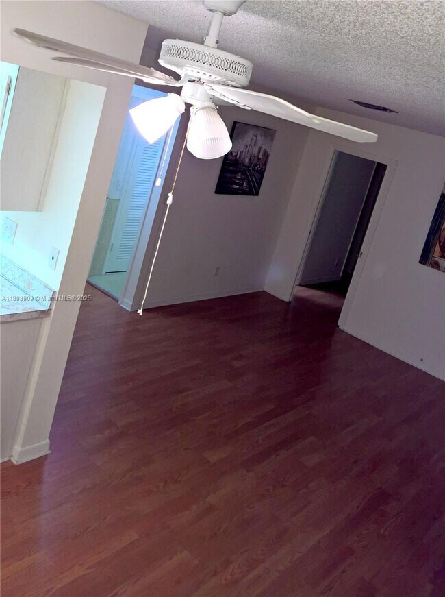 Photo - 1701 Buchanan St Unidad 402
