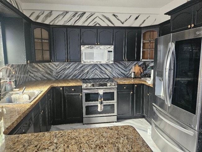 Photo - 1100 NW 26th St Unidad 2