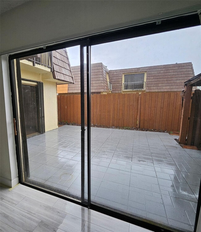 Photo - 912 Springdale Cir