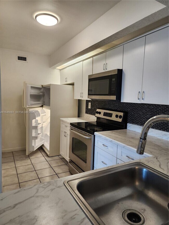 Photo - 8640 SW 212th St Unit 305
