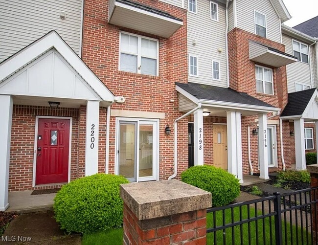 Photo - 2198 Noble Rd