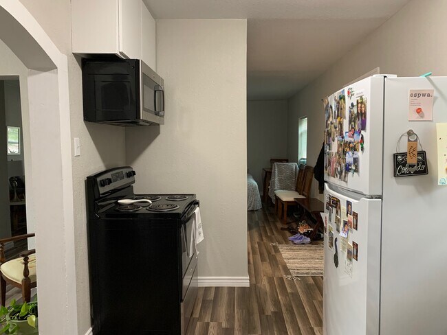 Photo - 613 W Murray St