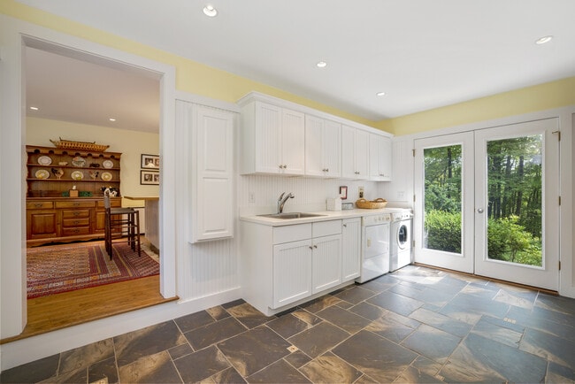 Photo - 268 Under Mountain Rd