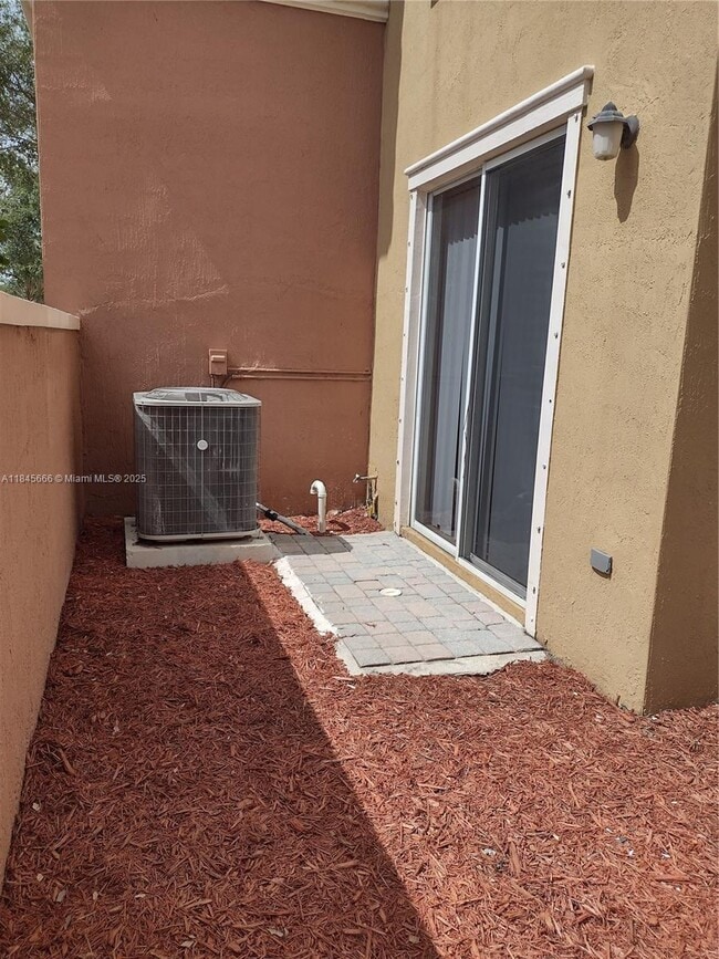 Photo - 654 SW 106th Ave
