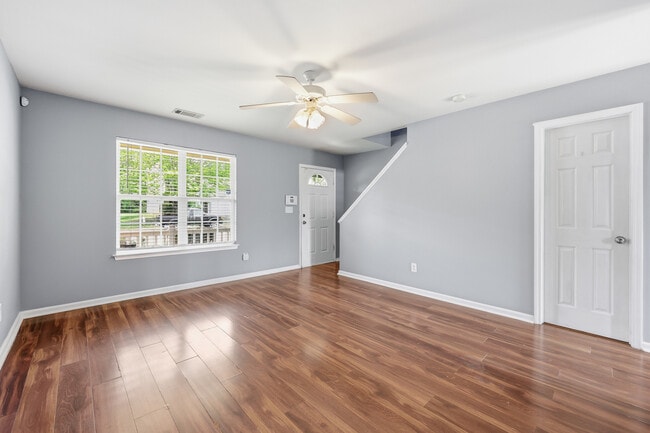Photo - 3911 Hathaway Hills Dr