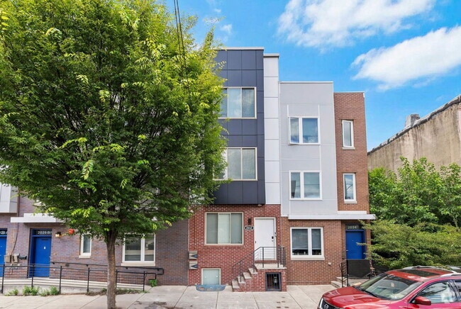 Building Photo - 2032 N Franklin St Rental
