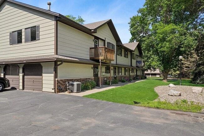 Building Photo - 13525 Zenith Ln Rental