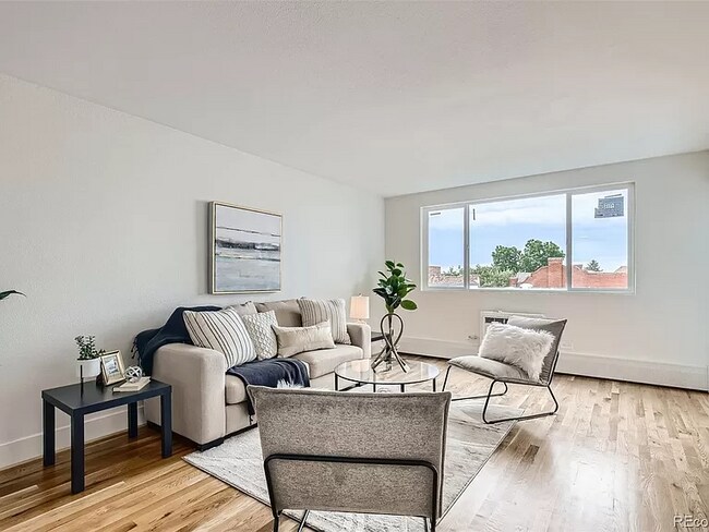 Photo - 1200 Emerson St Unidad 403 Rental