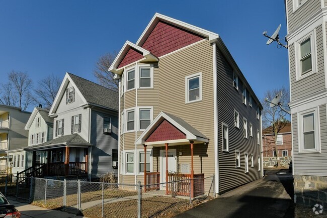 Building Photo - 19 Fuller St Unit 3 Rental