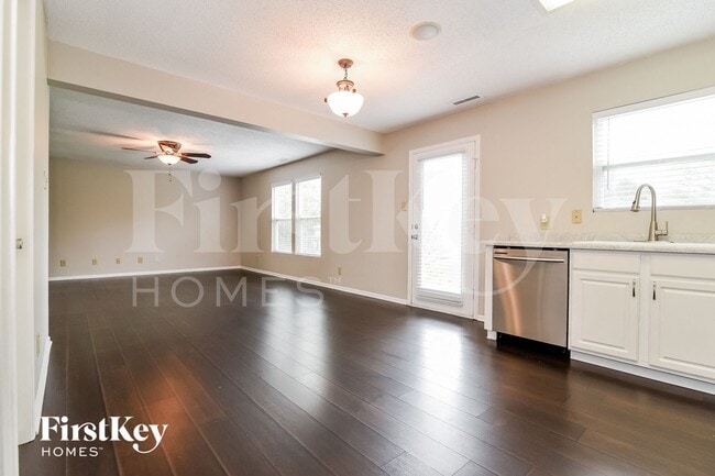 Photo - 961 Springside Ct