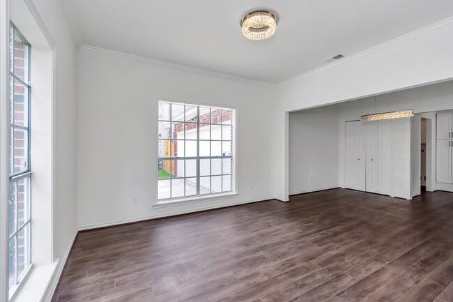 Photo - 12818 Chamberlain Dr