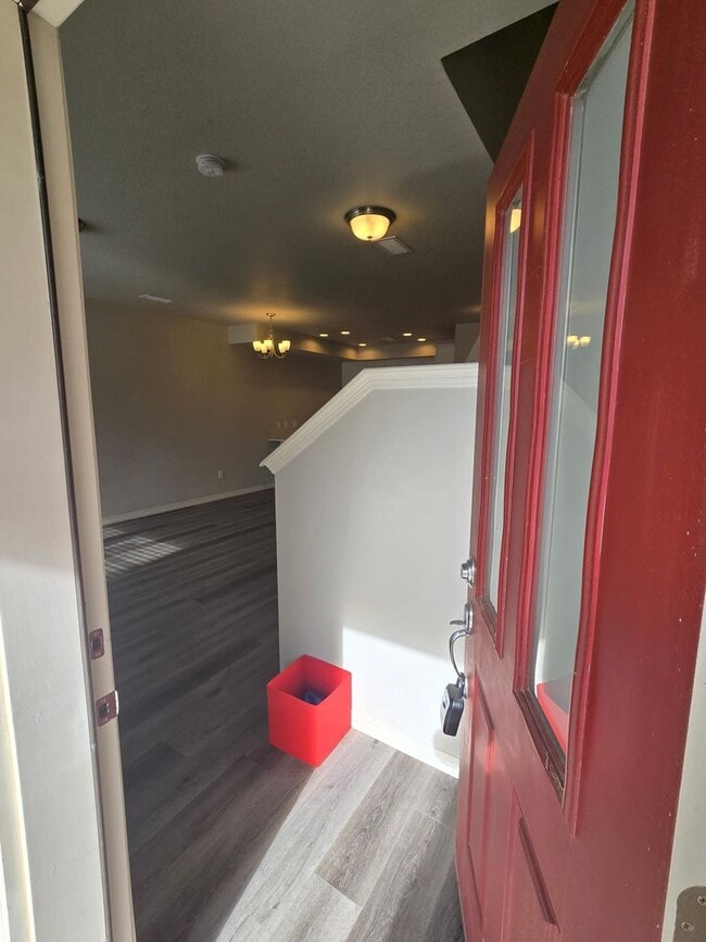 Photo - 3B/3B Townhome NOW AVAILABLE in Windsor! Great Location!