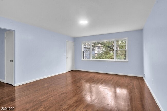Photo - 235 Lakewood Dr