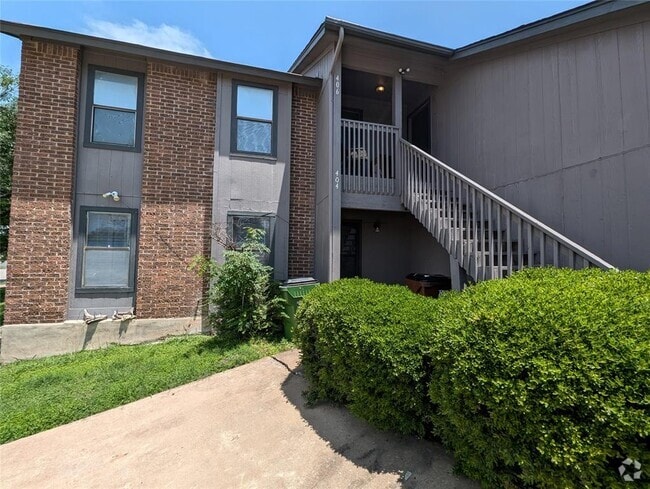 Building Photo - 400 Rawhide Loop Rental