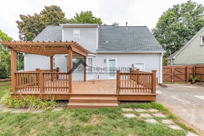 Photo - 1135 Wedgewood Dr