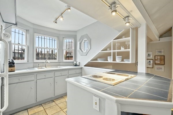 Photo - 587 Tremont St Unit 4