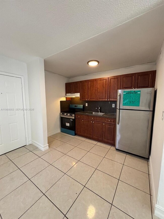 Photo - 1638 NW 4th St Unit 3