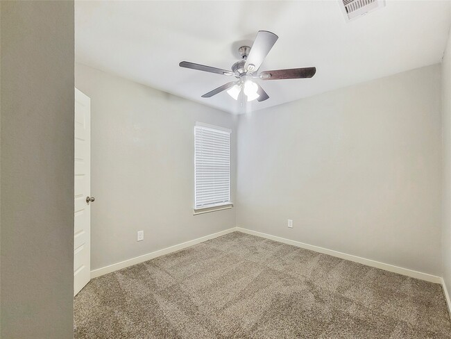 Photo - 8122 Hush Hts Dr