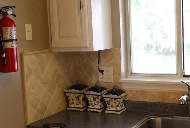 Photo - 15 Renwick St