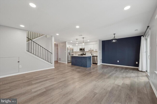 Photo - 9 Meadow Ln