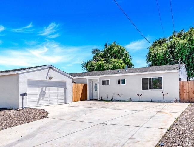 Building Photo - 3 BR / 2 BA 1152 Sq ft. Chula Vista / Priv... Rental