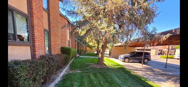 Building Photo - 636 636 Horizon Dr Unit Apt 810