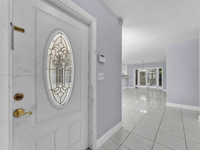 Photo - 6525 SW 18th St