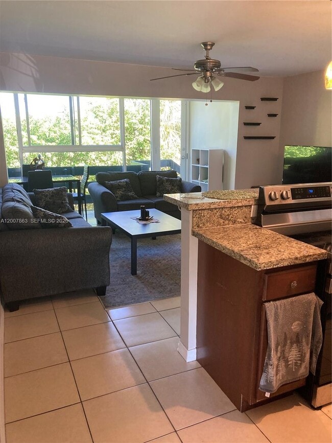 Photo - 5300 NE 6th Ave Unidad H16