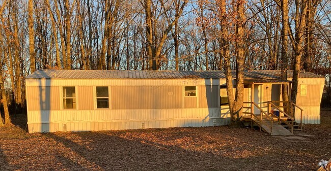 Building Photo - 2 BR 2 Bath 1,040 sq ft singlewide mobile ... Rental