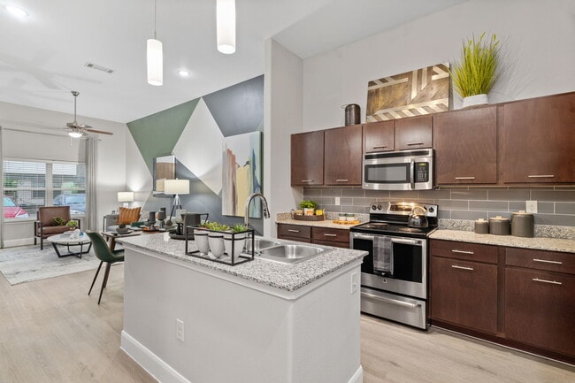 Building Photo - Urban Crest Apartments