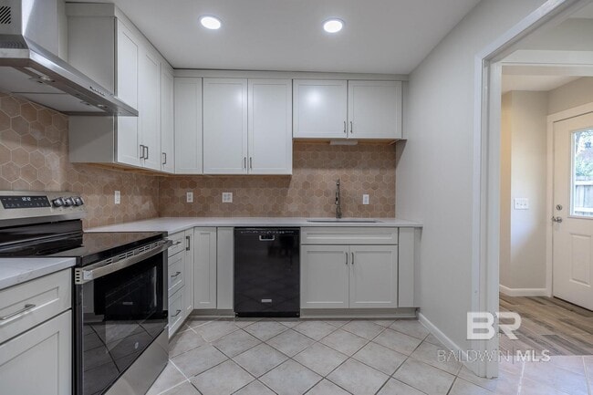 Photo - 558 Bellangee Ave