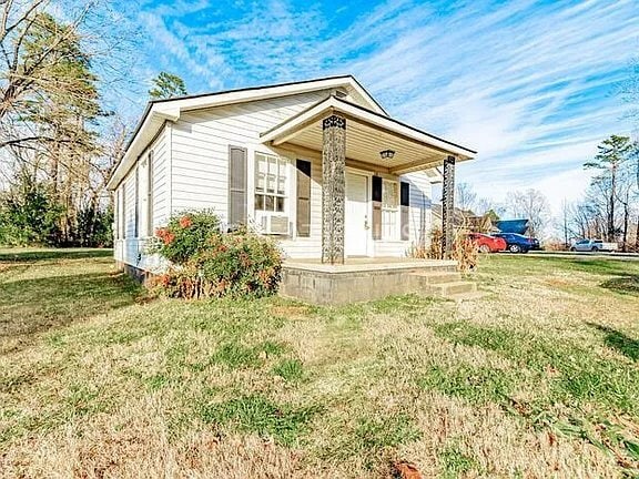 Photo - 1235 Roberts St