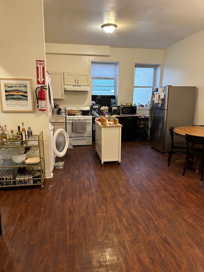 Building Photo - 331 N Geneva St Unit 331 #2 Rental