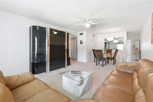 Photo - 2386 Sumatran Way Unit 14