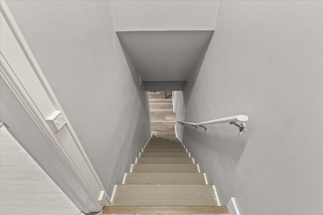 Photo - 350 Hill Park Dr