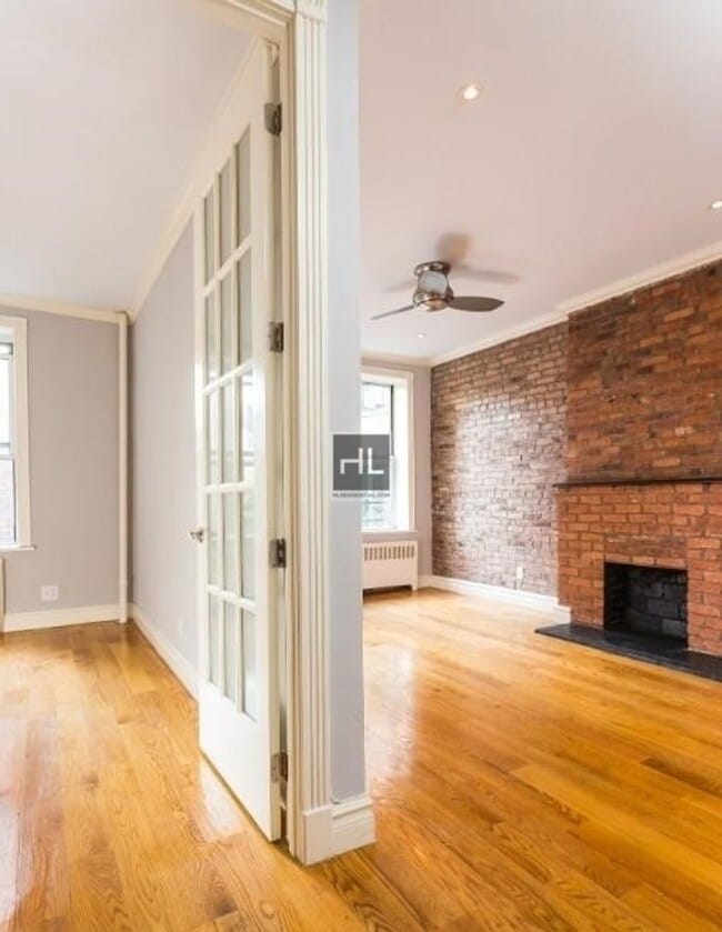 Building Photo - Hudson Street Rental