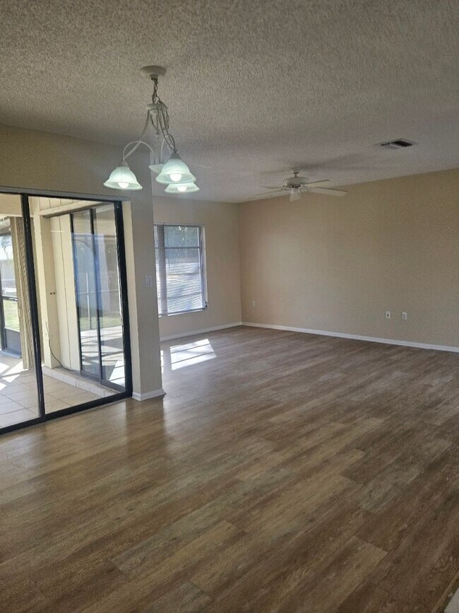 Photo - Port Charlotte home