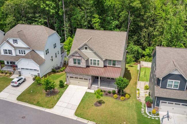 Photo - 405 Gilpin Way