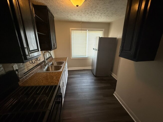 Photo - 1729 Shawnee Ave SE