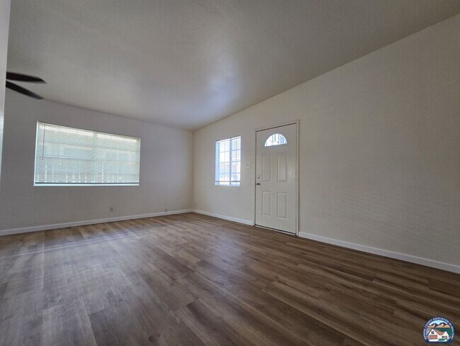 Photo - 1467 Hamilton Ave