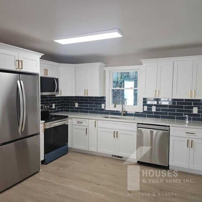 Photo - 511 Hampton Ave